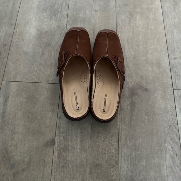 Naturalizer “Detail” Comfort Mules Suede Leather Slip On Mules 8.5 Wide Women’s - Picture 9 of 16